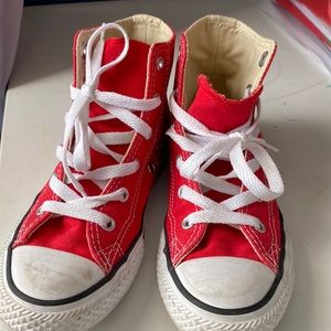 Chuck Taylor All Star Classic (13.5) red